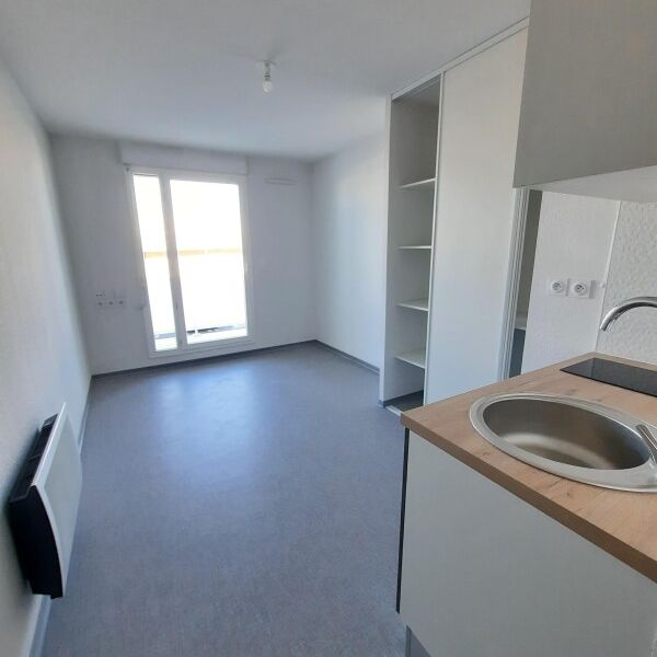 Location Appartement 1 pièce 18m² NIMES 30000 - Photo 1