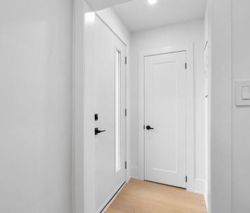 For Lease - 74 West 3rd Street, Hamilton, Ontario - Photo 4