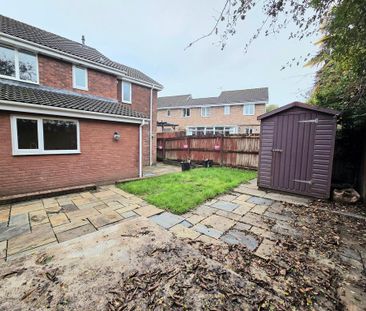 4 bedroom semi-detached house to rent - Photo 5