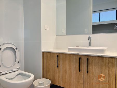 Adelaide CBD - Photo 2