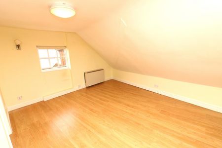 2 bedroom maisonette to rent - Photo 4