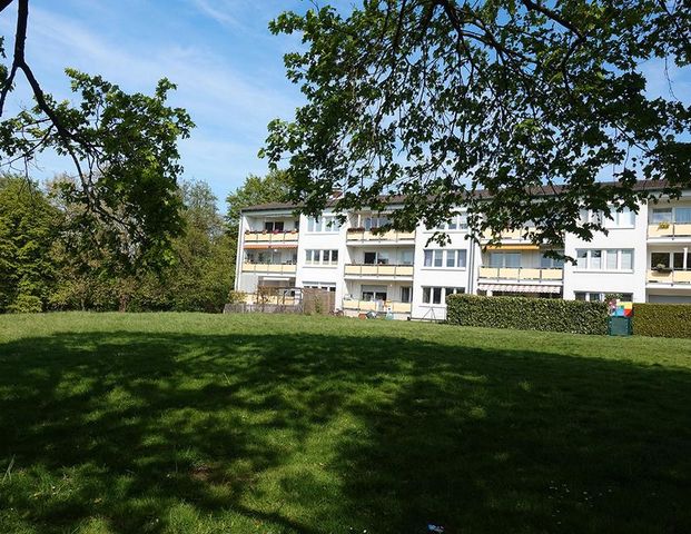 Helle, gut geschnittene und neu renovierte 4,5 Zimmer- Wohnung - Photo 1