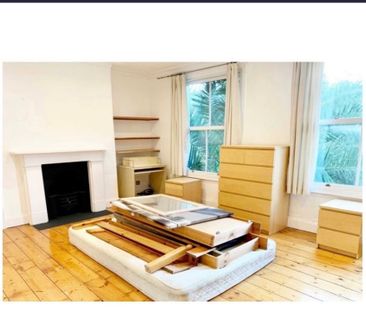 3 Bed Flat, Church Road, W3 - Photo 3