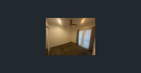 Modern 2-Bedroom Unit in Prime East Brisbane Location - Photo 3