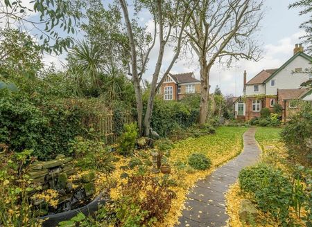 St. Peters Close - Photo 4