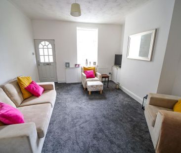 2 bedroom terraced house to rent - Photo 3