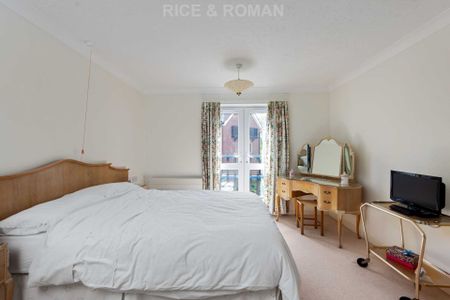 1 Bedroom Apartment, Fullerton Court – Teddington - Photo 2