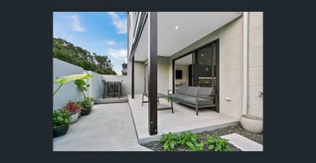 BEAUTIFUL 3 BEDROOM HOME IN SUNSHINE COVE! - Photo 4