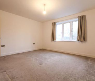 4 bedroom detached bungalow to rent - Photo 2