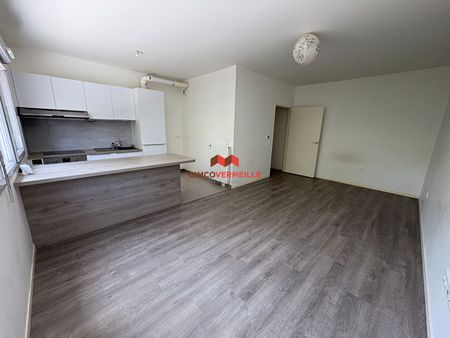 Location Appartement 3 pièces 63m² - Photo 4