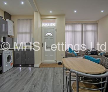 2 Bedroom Mid Terraced House for rent in Stanmore Avenue - Photo 2