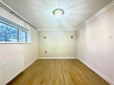 6 Bedroom House To Let - Photo 4