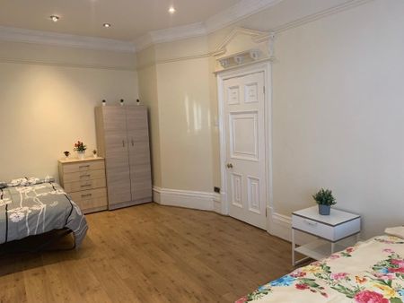 Room in a Shared House, Bowes Road, N13 - Photo 4