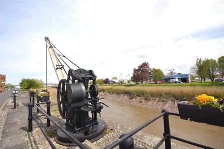 2 bedroom apartment to rent - Photo 5