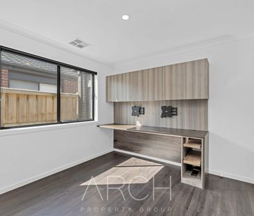 Stylish Modern Living! - Photo 3