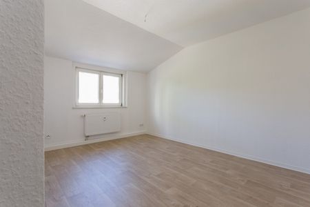 Alles neu! 4-Raum-Etagenwohnung im Dachgeschoss! - Foto 3