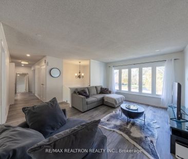 105 White Heather Boulevard #Main - Photo 5