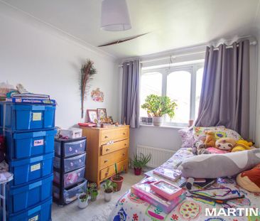 3 bedroom terraced house to rent - Photo 3