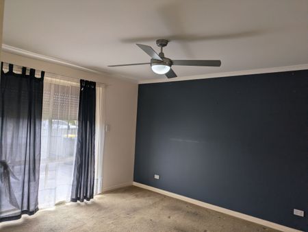 Large and Well Presented Family Home. - Photo 5