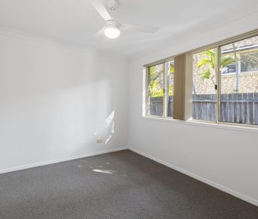 Duplex on quiet street only moments to the Currumbin Beach - Photo 4