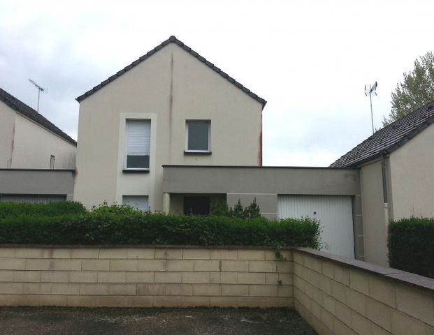 Location Maison 2 pièces 55 m² Châtillon-sur-Indre - Photo 1