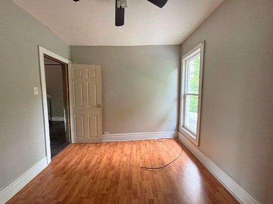 $1,649 / 3 br / 1 ba / 82 1/2 Grey st - Photo 1