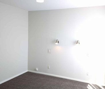 With 5 minutes to the Bus, Leave the Car at Home! - Photo 4