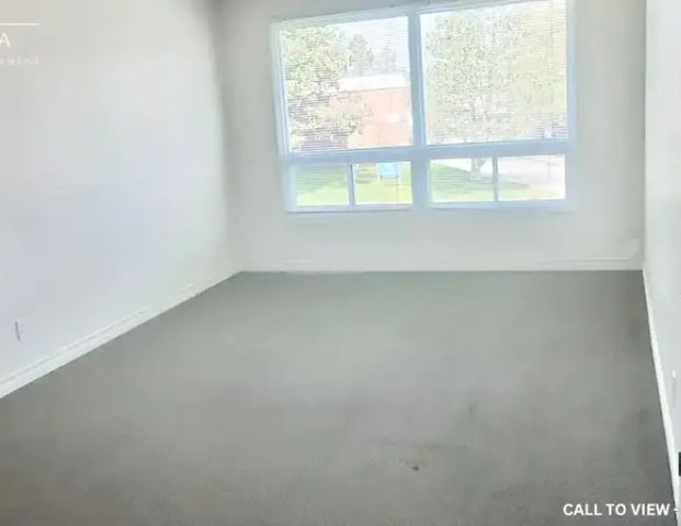 3-671 Grey St, Brantford, Ontario N3S 4Y2 | 671 Grey Street, Brantford - Photo 1