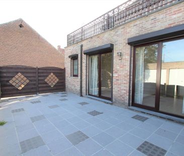 MOOI GELIJKVLOERS APPARTEMENT MET GROOT TERRAS + GARAGE - Photo 3