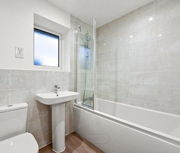 3 bedroom property to rent - Photo 3