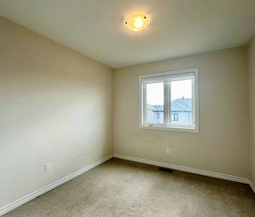 For Lease - 14 Atop Lane, Blossom Park - Airport and Area, Ontario - Photo 4