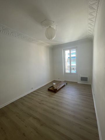 Location Appartement 3 pièces 55m² NICE 06000 - Photo 5