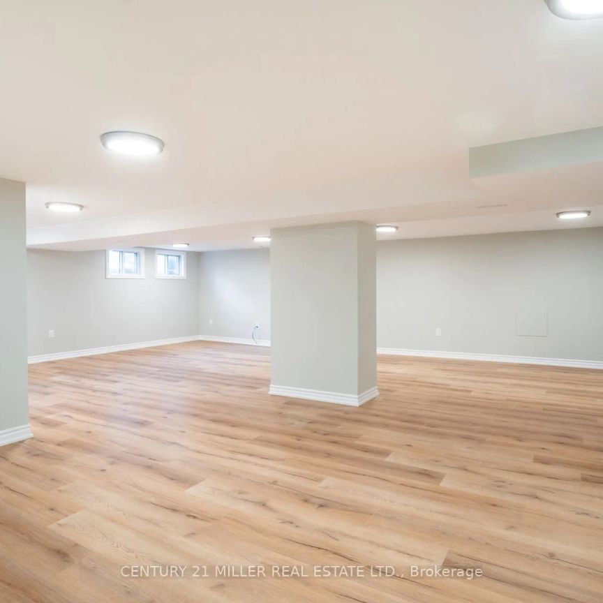 Detached Home For Lease | W9254638 - Photo 1