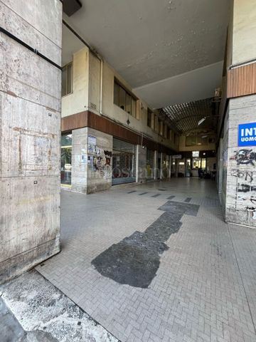 Casa a Avellino in Avellino - Via Carlo Del Balzo, Centro - Photo 4
