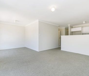 11B Castlereagh Crescent - Photo 2