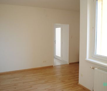 Sonnendurchflutete 3-Zimmer-Wohnung in top Lage mit Balkon! - Foto 2