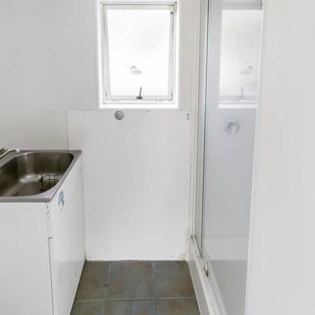 Freshly updated 3 bedroom home in prime Papatoetoe location! - Photo 5