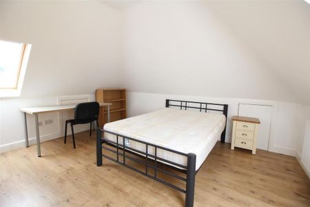 5 bedroom chalet to rent - Photo 3