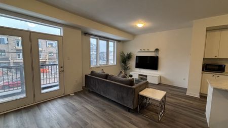 For Lease - 19 Pogie Drive, Welland, Ontario - Photo 2