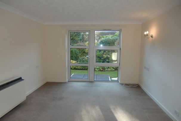 1 bedroom retirement property to rent - Photo 1