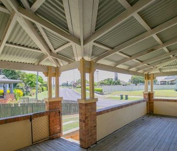 3 Bed 1 Bath in the center of town - Photo 4