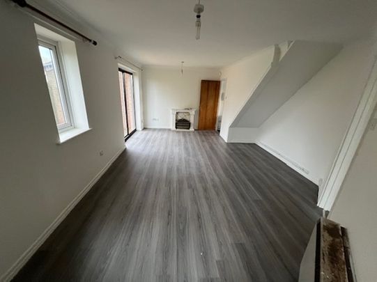 Church Mews, Nottingham, Nottinghamshire - Photo 1