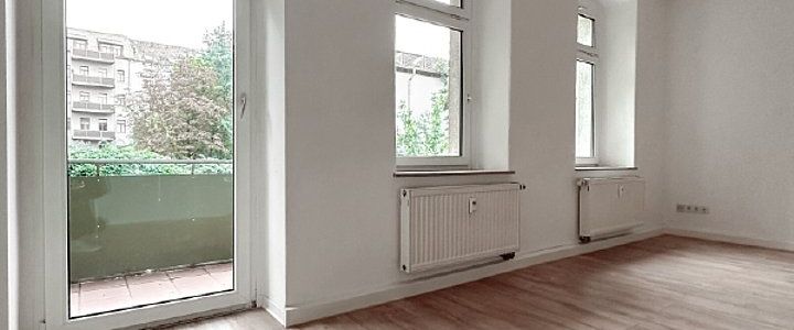 . . . EINBAUKÜCHE, BALKON, SONNENBERG . . . 1 Monat Kaltmietfrei! - Photo 1