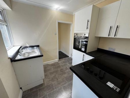 2 bedroom terraced house to rent - Photo 2
