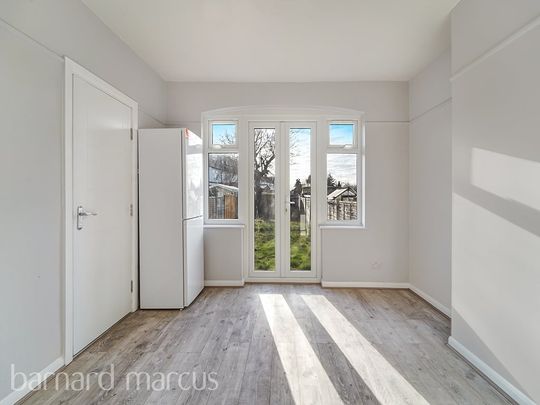 Beecholme Avenue, Mitcham - Photo 1