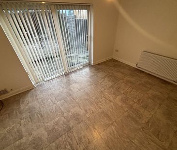 Rotherham Road Whitmore Park Coventry - Photo 3