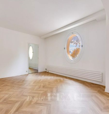 Appartement • Paris 4ème - Photo 4