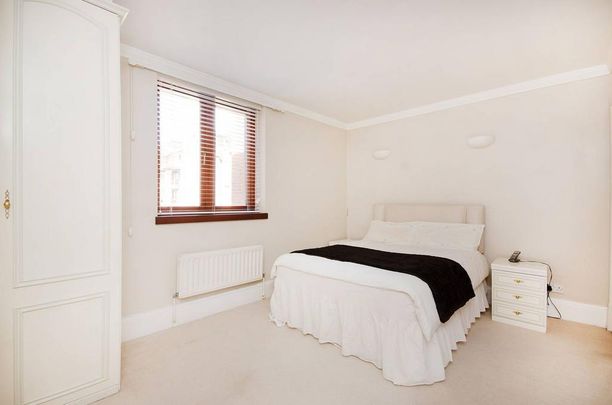 3 bedroom flat to rent - Photo 1