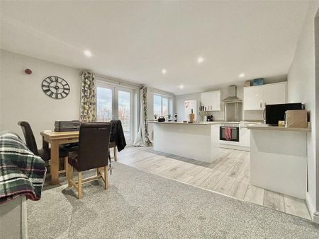 2 bedroom apartment to rent - Photo 5