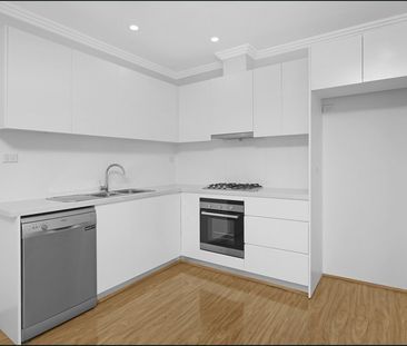 One-Bedroom Apartment in Ideal Location - Photo 2